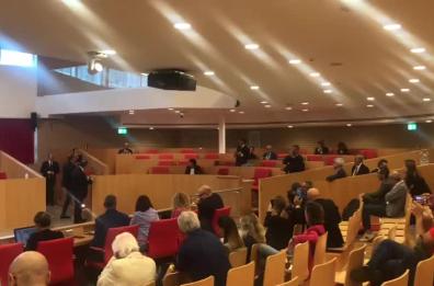 Puglia, al Consiglio regionale salgono i toni: Palese dà del «buffone» ad Amati 