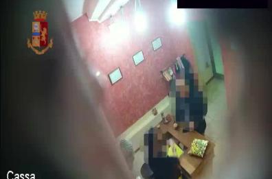 Addestrate a prostituirsi e sfruttate nei centri massaggi: 2 arresti