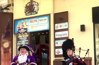 Lord Byron College celebra 50 anni a Bari: in giro con kilt e cornamuse
