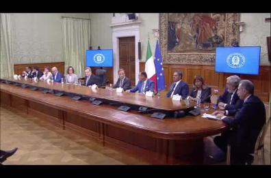 Draghi: «Hydrogen Valley, la transizione ecologica passa anche da Basilicata e Puglia»