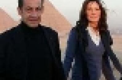 Francia - Sarkozy e Carla sposi. Cecilia con l'amante in Marocco