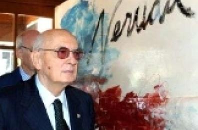 Napolitano in Cile rende onore a Salvador Allende