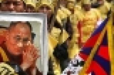 Tibet - Nei monasteri al via «rieducazione patriottica» cinese