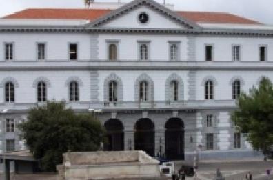 Amianto, risarcimento 350mila euro
a operaio dell'Arsenale di Taranto