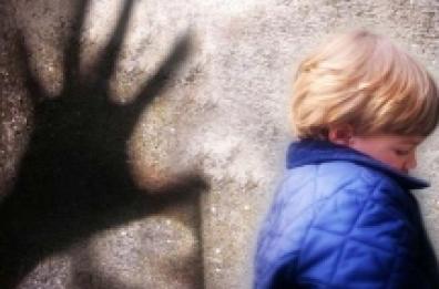 «Maestro pedofilo» Foto di bimbi sul Pc
