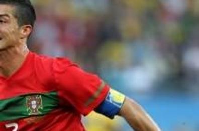Ronaldo:12 mln euro a madre suo figlio