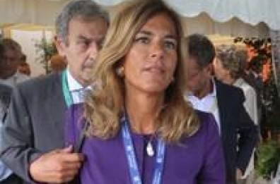Crisi: le aziende 'rosa' reggono meglio