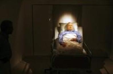 Israele: Sharon a casa, ancora in coma