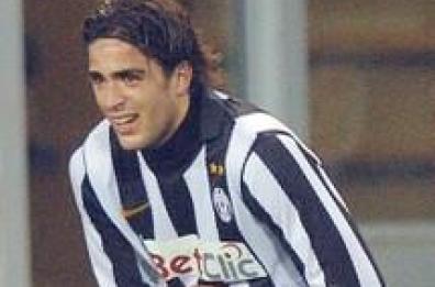Lieve distrazione muscolare per Matri