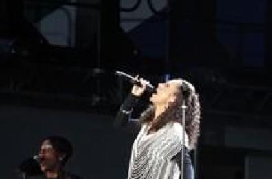 Alicia Keys celebra 10anni da 1/o album