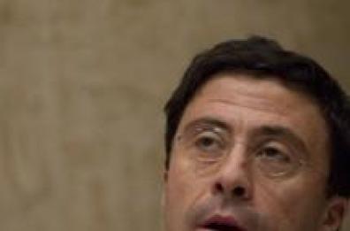 Bocchino: voto, non sosteniamo nessuno