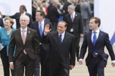 Idv: Berlusconi ci scredita con Obama