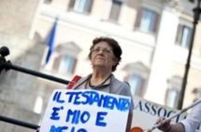 Bari, in molti scelgono il testamento biologico: già 42 richieste da inizio 2018

