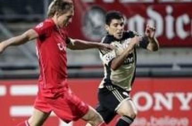 Champions: pari fra Twente e Benfica