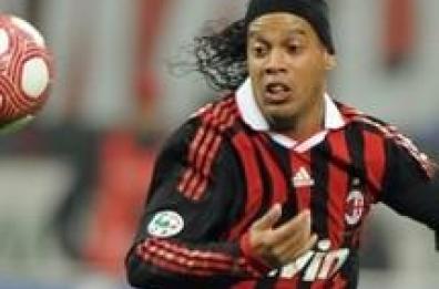 Dinho,con chi al night?Scelgo Berlusconi