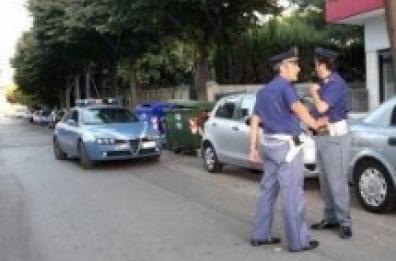 Lecce, automobilista ferito al semaforo da un rapinatore