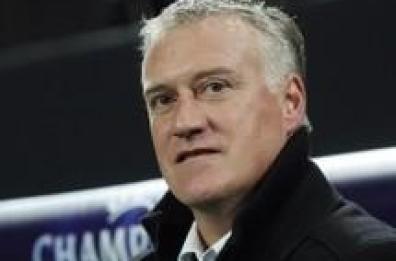 Francia: Deschamps rifiuta panchina
