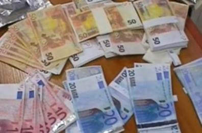In casa 3.500 euro falsi
in manette una coppia