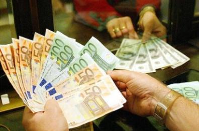 Mesagne, condannato a 4 anni direttore di banca: rubava ai clienti. Cassazione annulla per prescrizione