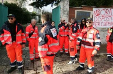 Bari, Zullo (Fdi) denuncia: «Ad agosto 246 turni del 118 scoperti»
