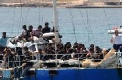 Migranti, intercettata 
barca a vela in acque Salento