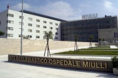 Acquaviva, l'ospedale Miulli "in Rosa": porte aperte per visite gratuite e consulti