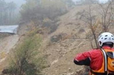 Turista cade con mountain bike
 da scogliera Salento e muore