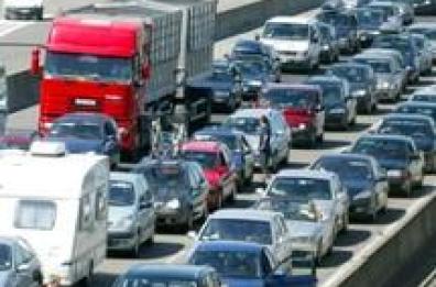 Scontro tra due auto sulla A14 tra Andria e Canosa in direzione Pescara