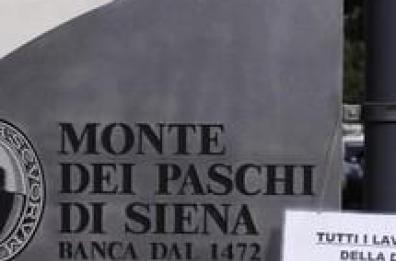 Cutrofiano, tenta rapina
in banca: in cella 52enne