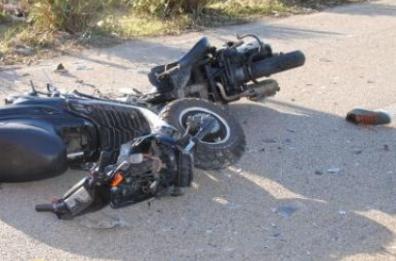 Moto fuori strada nel Foggiano
morto 26enne, grave ragazza