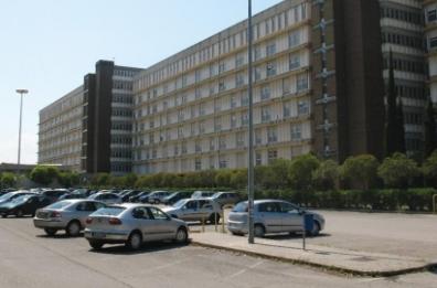 Bari, ospedale bloccato dal Covid: parti «vietati» al San Paolo