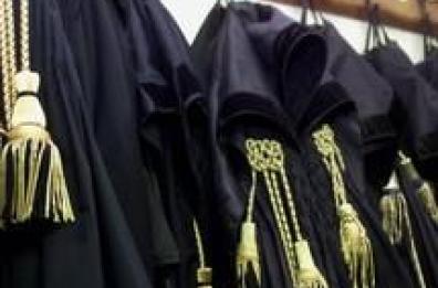 Taranto, aggredì con un coltello il figlio 52enne della compagna: 81enne condannato a 8 anni