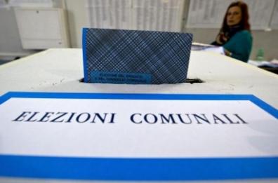Il decreto del Viminale: voto a giugno. Nessuno slittamento a Bari: in Puglia si rinnovano 62 Comuni