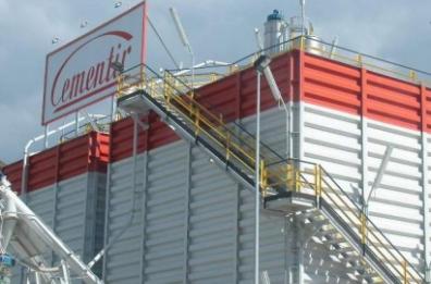 Taranto «Licenziamenti 
Cementir, stop subito»