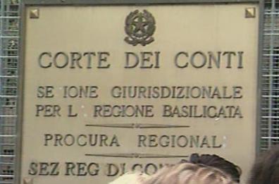 Matera, inchiesta sulla sanità: spunta anche un magistrato