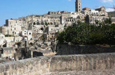 Matera, sul Ponte di «Ognissanti» sventola il boom di turisti