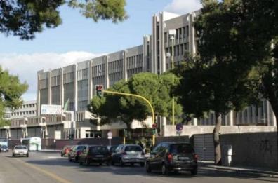 Allarme bomba a Lecce, valigetta sospetta fatta brillare vicino al Tribunale