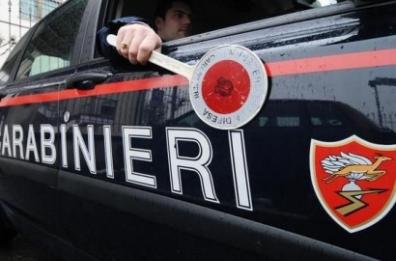 Si finge cliente e rapina una gioielleria in provincia di Foggia