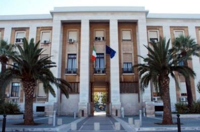 Bari, lavori in corso al Policlinico: pazienti visitati nel corridoio 