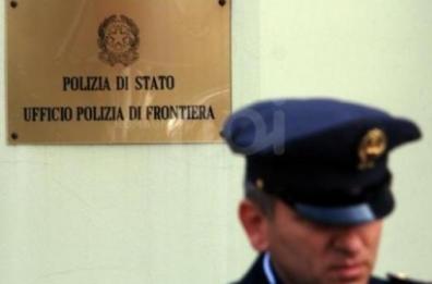 Bari, cercano di evitare
controlli al porto: arrestati