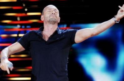 Ilva: Biagio Antonacci dona 
 borse studio Università Bari