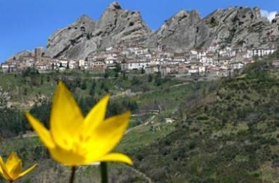 Covid in Basilicata, il sindaco di Castelmezzano: «Siamo a rischio zona rossa»