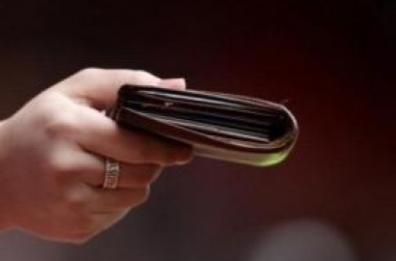 Lecce, capotreno trova portafoglio con oltre 1.800 euro e lo consegna ai carabinieri. Proprietaria rintracciata