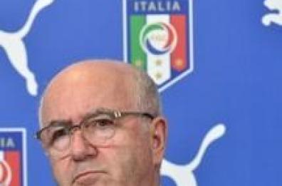 La Nazionale giocherà con il lutto al braccio