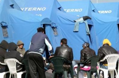 «Dacci più soldi»: arrestati
a Potenza tre immigrati