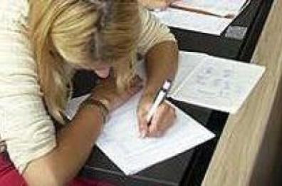 Lecce,  compito copiato all'esame da avvocato