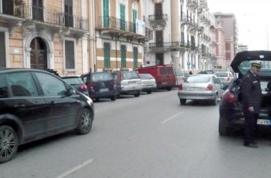 Accoltellato durante una rapina a Taranto, non è grave