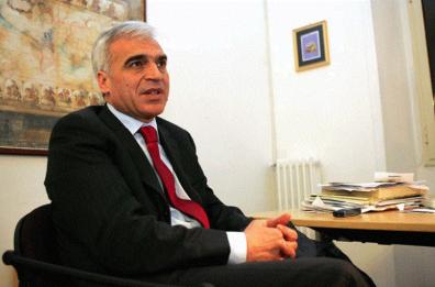 Ripicca del Consiglio, stop all'aumento di stipendi dei direttori generali: «Non se ne parla proprio»