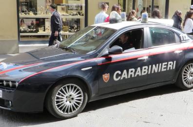 Furti e rapine a Bari: 19 arresti, colpi immortalati con selfie
