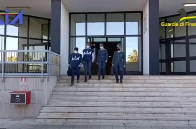 Frode e droga: operazione Dia Bari e GdF, 75 ordinanze e sequestro per 23mln. Coinvolti avvocati e un finanziere